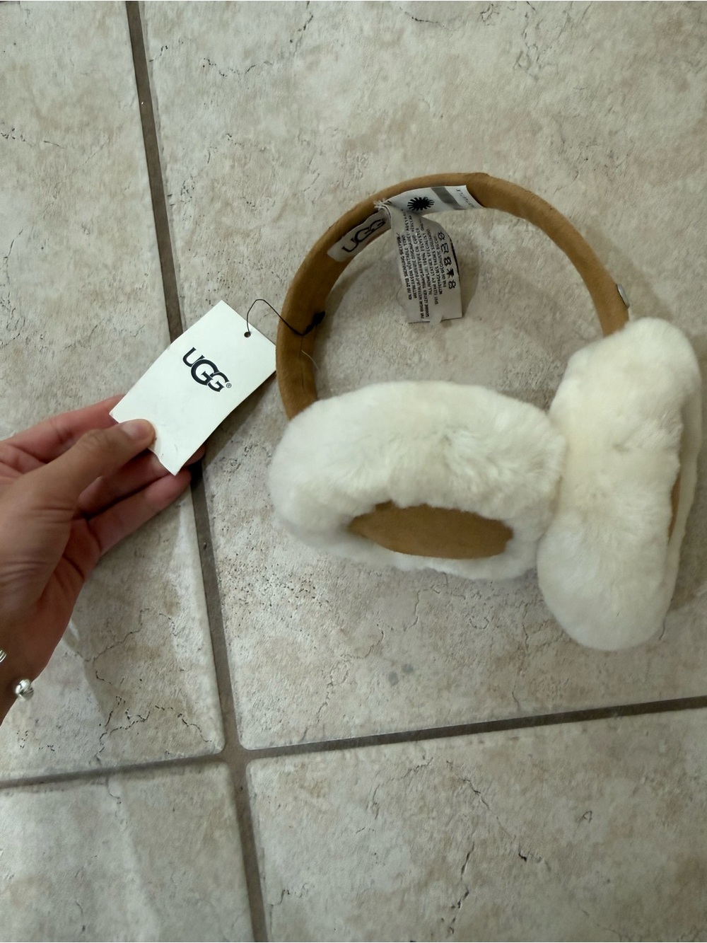 UGG Chestnut Shearling Earmuffs NWT Genuine Sheepskin